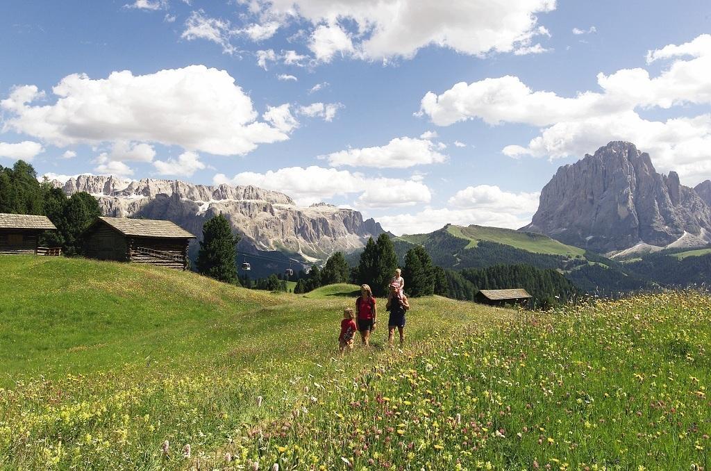 Garni Le Chalet Santa Cristina Val Gardena Exteriér fotografie
